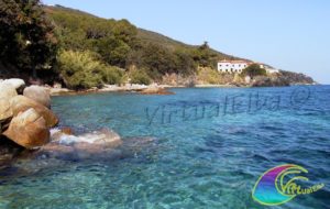 Tratto di costa Le Sprizze Procchio