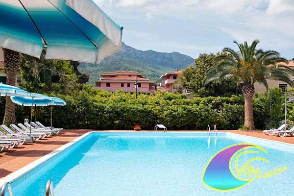 Piscina Hotel Marinella