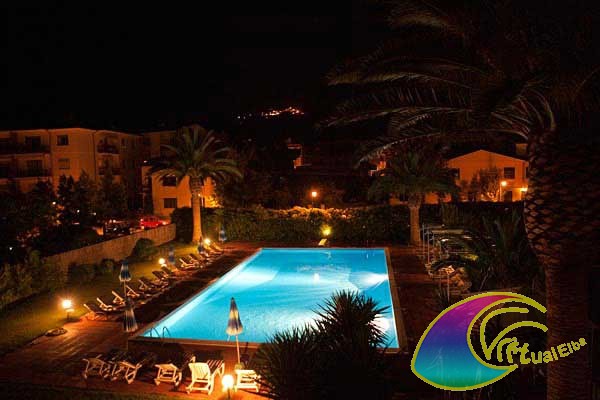 Piscina Hotel Marinella