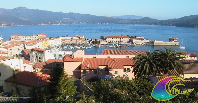Der touristische Hafen von Portoferraio