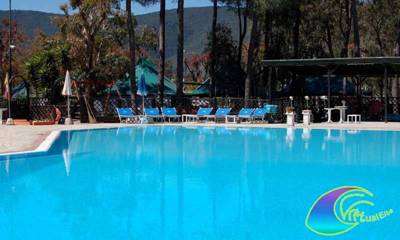 Camping Lacona swimming pool