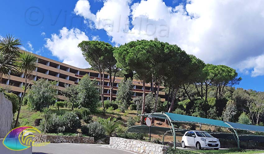 Elba Residence Napoleon Parking