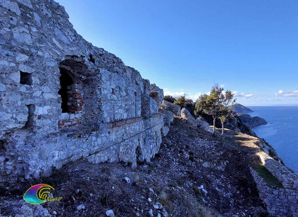 Forte Montebello o Monte Albero - Portoferraio Isola d'Elba